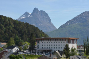  Grand Hotel – by Classic Norway Hotels  Андалснес